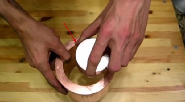 شاهد ما يحدث عند إمرار المغناطيس في اسطوانة معدنية 30