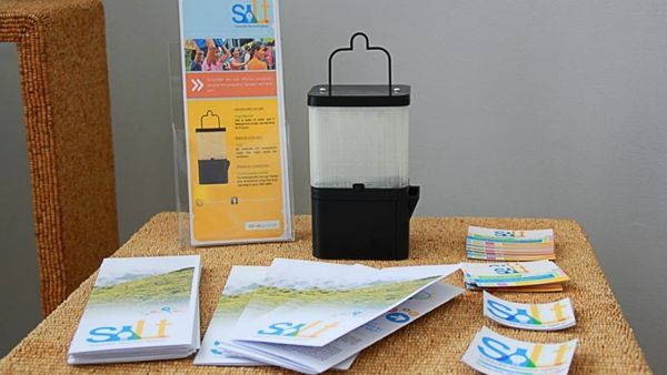 مصباح مبتكر يعمل بالماء و الملح ...فقط